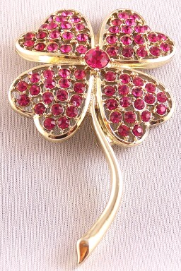 SJ51 Sarah Coventry Pink Ice flower pin